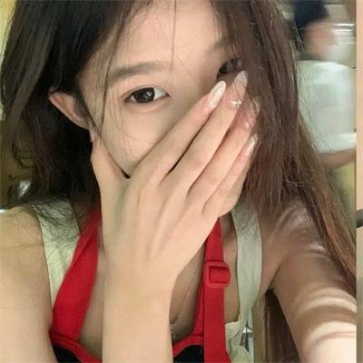 怪异少女神隐海报